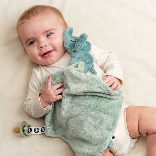 Done By Deer Elphee Uniriepu, Blue