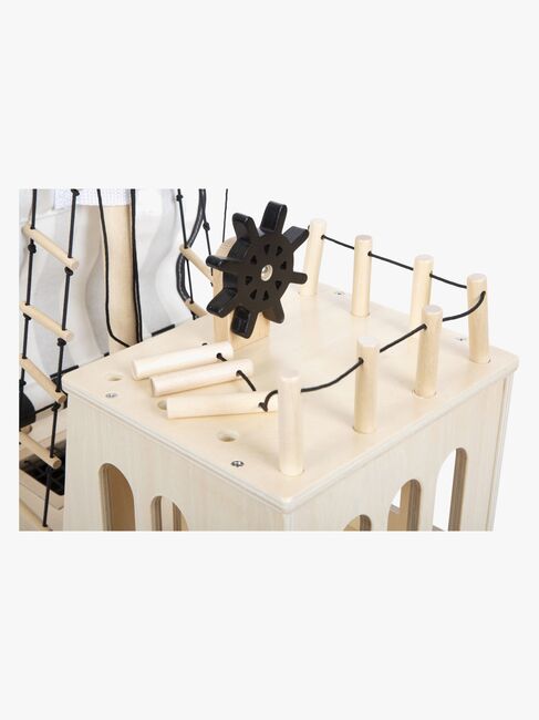 Small Foot Merirosvolaiva