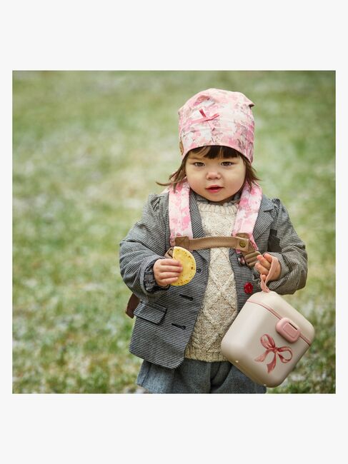 Elodie Eväsrasia, Rosy Bow