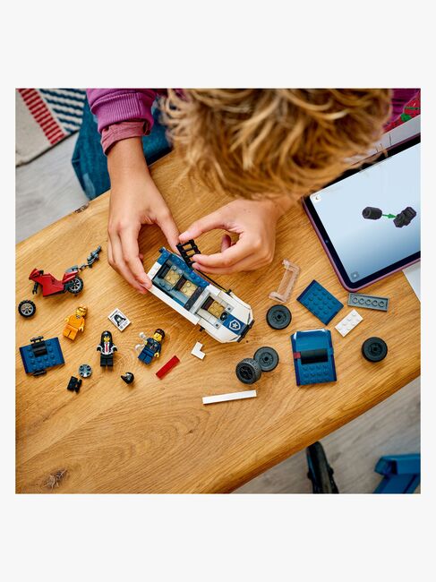 LEGO City 60479 Poliisin vankienkuljetusauto