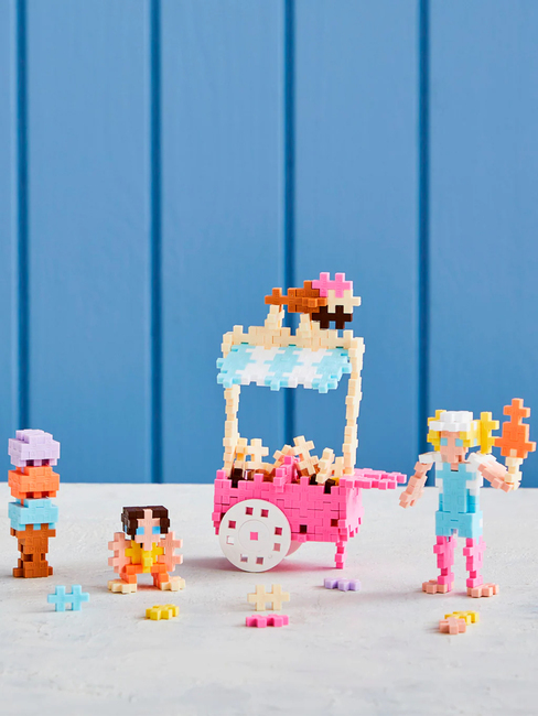 Plus-Plus   Jäätelökioski Rakennussarja 275 Osaa