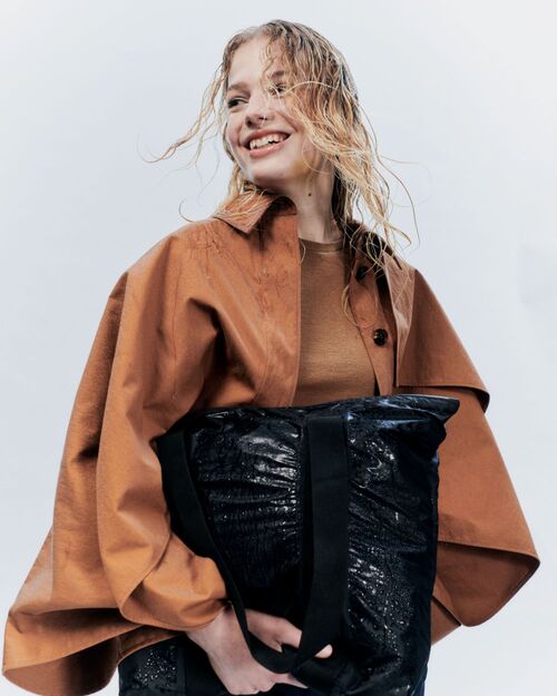 DAY ET No Rain Hoitolaukku M, Black