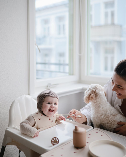 Mushie Ruokailualusta Silikoninen, Butterflies