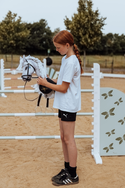 byASTRUP Keppihevonen Sigrid, Valkoinen