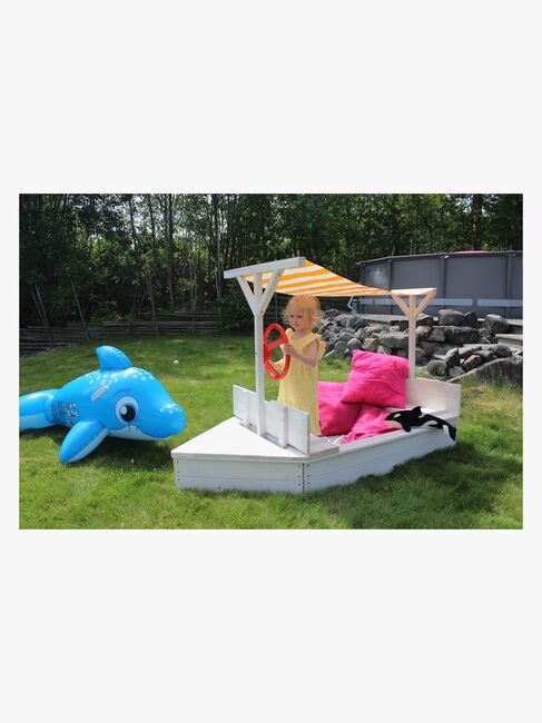 Woodlii Katollinen ja Kannellinen Hiekkalaatikko, Vene