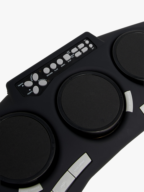 Alex's Garage Rokkistara Rumpusetti & Mikrofoni Sähkökäyttöinen