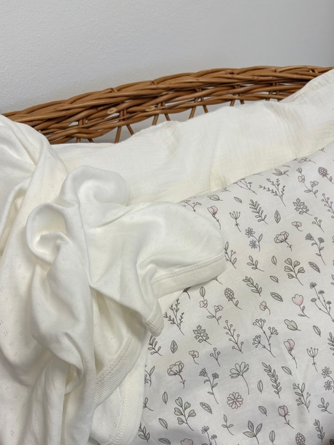 MiniDreams Pussilakanasetti Kukkaniitty Pinnasänky, Hiekanruskea