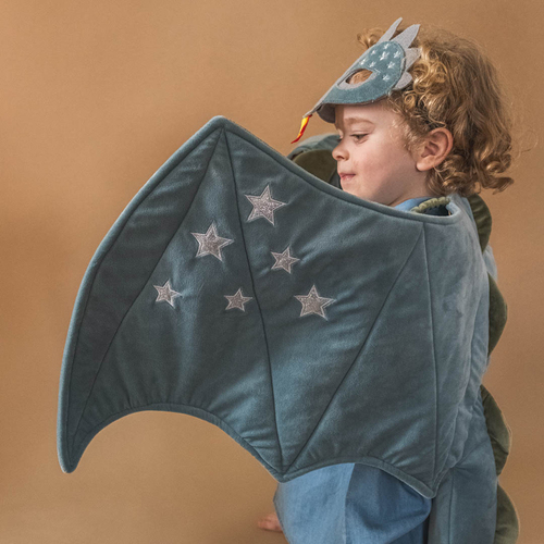 That's Mine Naamiaisasu Wilmer Lohikäärme