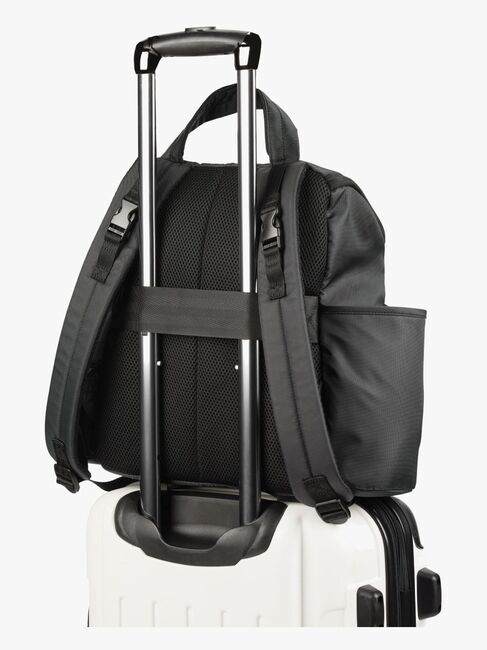 Skip Hop Forma NEXT Reppu Hoitolaukku, Musta