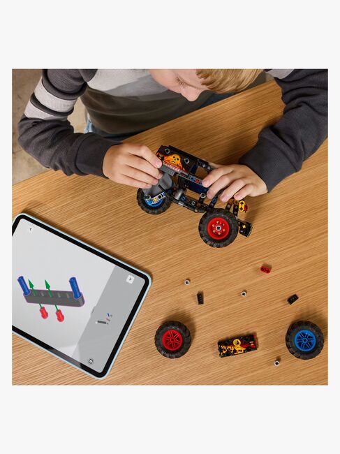 LEGO Technic 42219 Monster Jam™ Grave Digger™ tuli ja jää