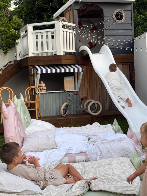 SUNNYLiFE  Puhallettava Lastensänky, Monster Pink