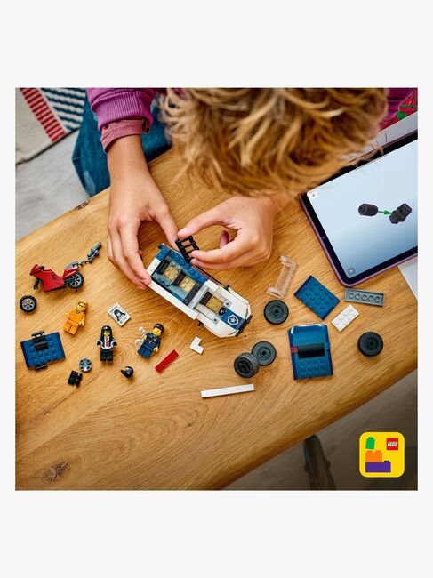 LEGO City 60479 Poliisin vankienkuljetusauto