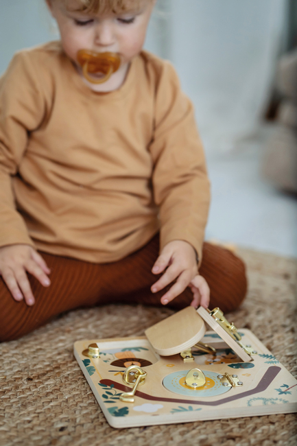 Small Foot Motoriikkataulu + Lukko, Safari