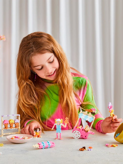 Plus-Plus   Jäätelökioski Rakennussarja 275 Osaa