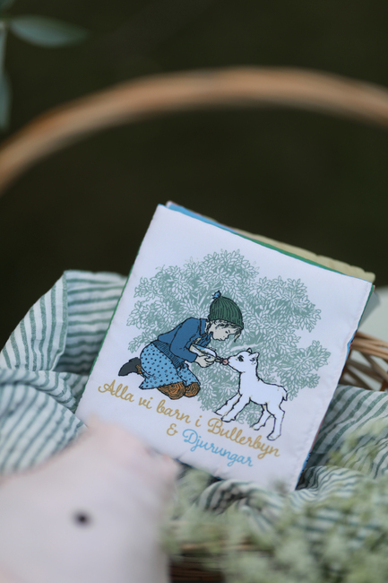 Melukylän lapset Kangaskirja