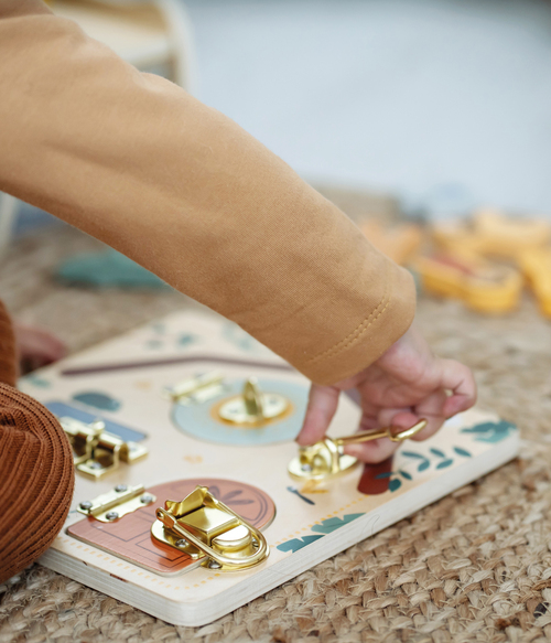 Small Foot Motoriikkataulu + Lukko, Safari