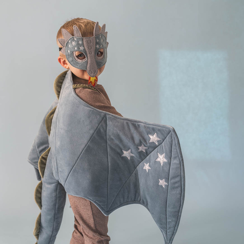 That's Mine Naamiaisasu Wilmer Lohikäärme