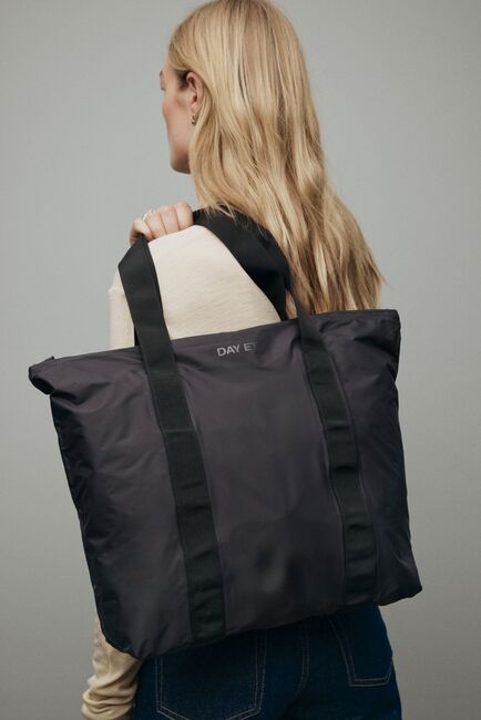 DAY ET No Rain Hoitolaukku M, Black