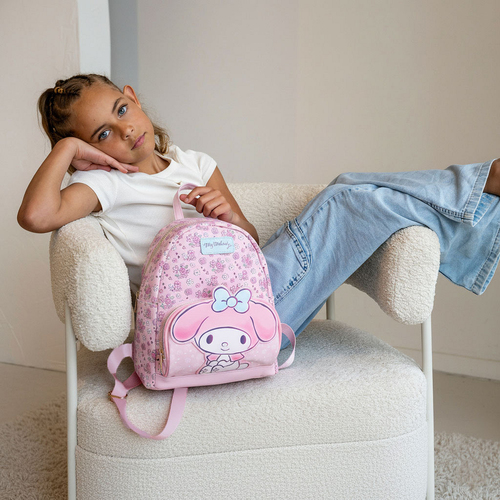 Hello Kitty & Friends Reppu 6L, Carry the Cuteness