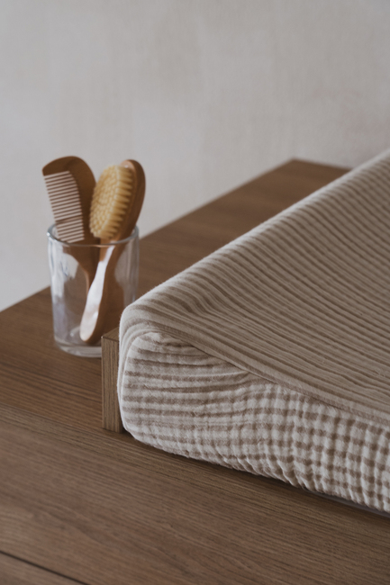 Quax Stripes Hoitoalustan Päällinen, Broken White