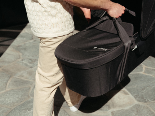 Ergobaby Metro 3 Vaunukoppa, Musta