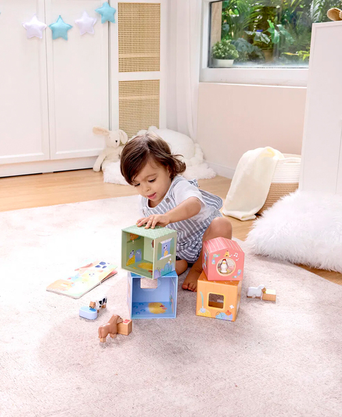 Hape Satukirja + Leikkisetti The Happy Stables