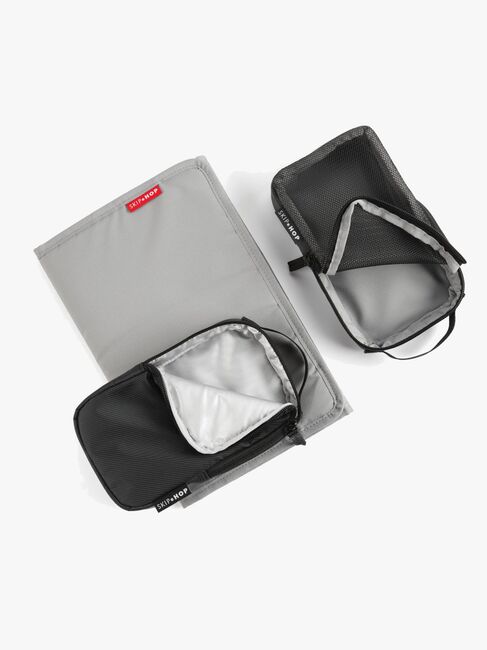 Skip Hop Forma NEXT Reppu Hoitolaukku, Musta