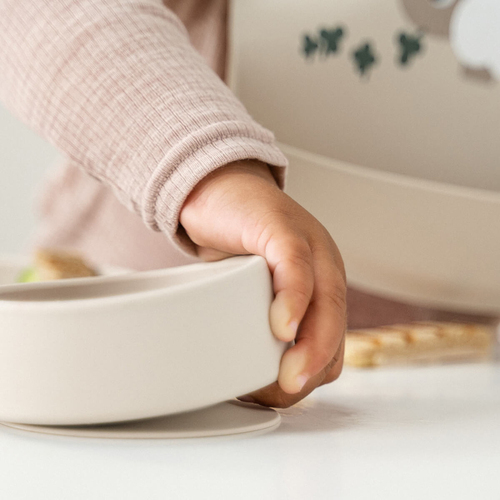 Done By Deer Tiny Farm Silikoni Ruokailusetti Stick & Stay, Sand