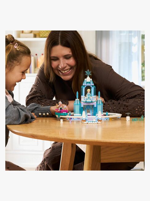 LEGO Disney Princess 43281 Elsan jäälinna ja luminen rekiseikkailu