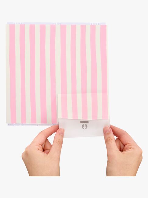 MGA's Miniverse Make It Mini Spaces Hello Kitty Leikkisetti