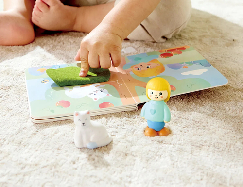 Hape Satukirja + Leikkisetti The Cat's Rescue