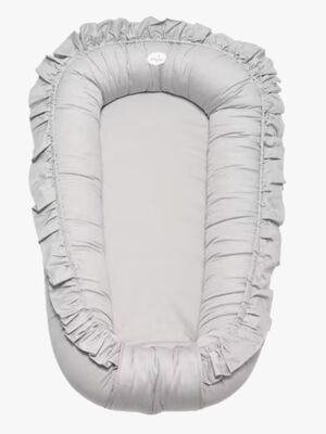 Mini Dreams Cozy Unipesä Röyhelökoriste, Vaaleanharmaa