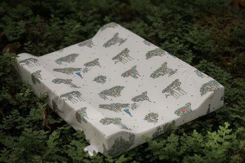 Elsa Beskow Pikku Puten Seikkailu Mustikkametsässä Hoitoalusta, Beige