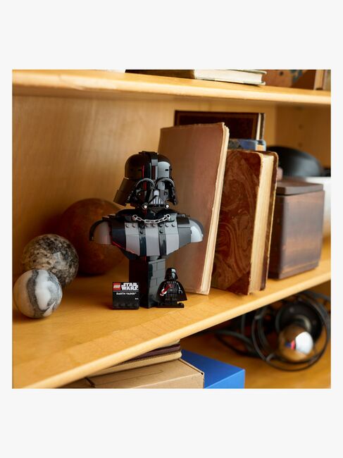 LEGO Star Wars 75439 Darth Vaderin rintakuva