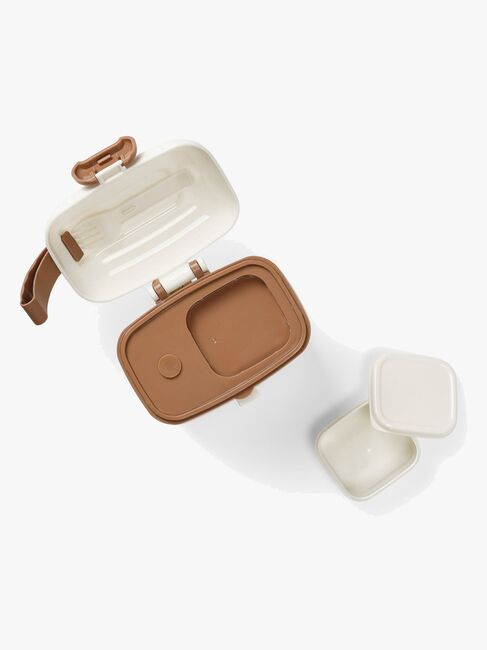 Elodie Eväsrasia, Vanilla White