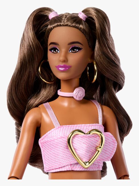 Barbie Deluxe Style Nukke + Vaaleanpunainen Farkkuasu