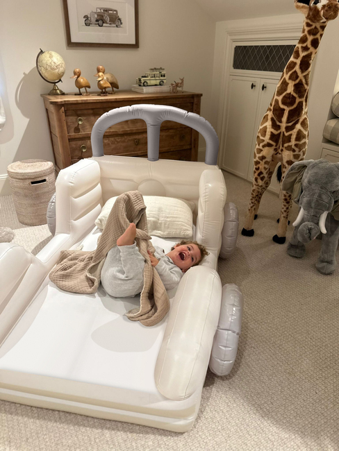 SUNNYLiFE  Puhallettava Lastensänky, Summer Van Sand