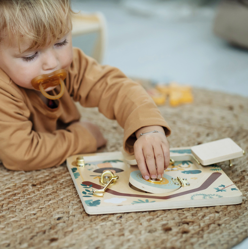 Small Foot Motoriikkataulu + Lukko, Safari