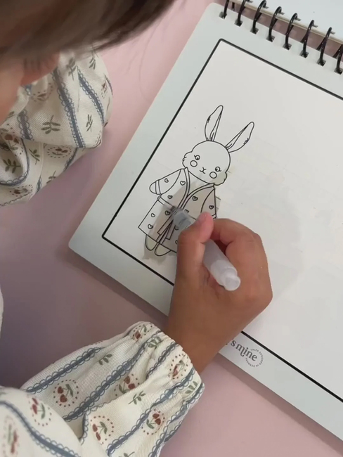 That's Mine Vesivärikirja Magical Moments