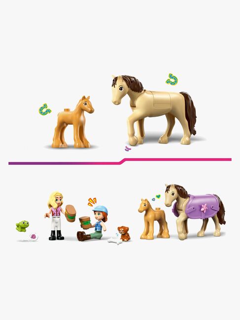 LEGO Friends 42695 Hevosen ja varsan kuljetusvaunu