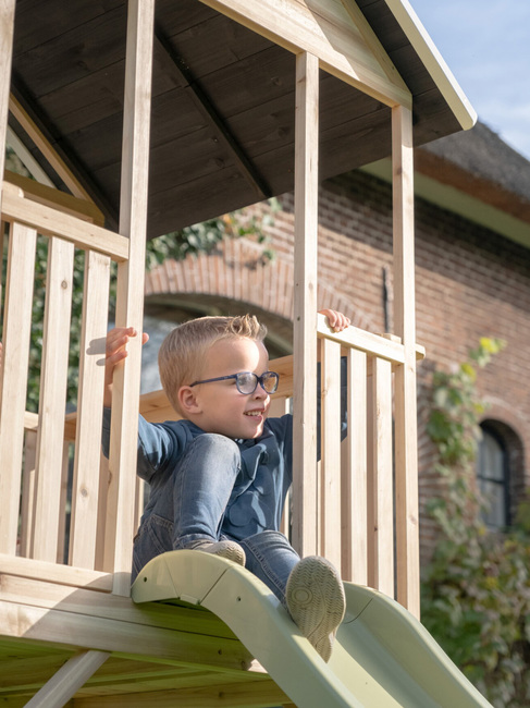 EXIT Panorama Leikkimökki + Liukumäki & Hiekkalaatikko 550