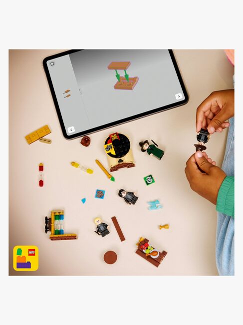 LEGO Harry Potter 76460 Tylypahkan linna: Lajitteluhattuseremonia