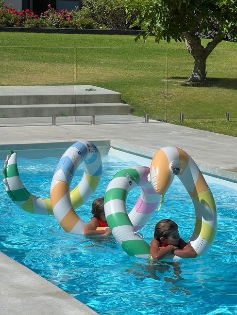 SUNNYLiFE  Suuri Uimalelu, Poolside Sorbet Stripe