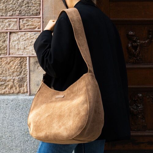 Elodie Moon Bag Hoitolaukku, Caramel Brown