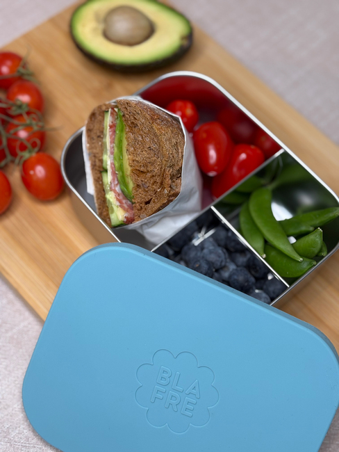 Blafre Eväsrasia Kolme Lokeroa, Sinivihreä