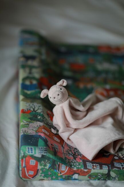 Se Pikkuinen Lotta Teddy Uniriepu, Vaaleanpunainen