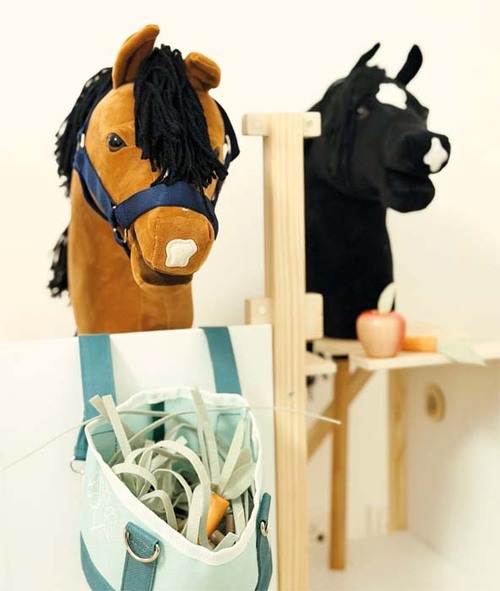 Small Foot Keppihevostalli