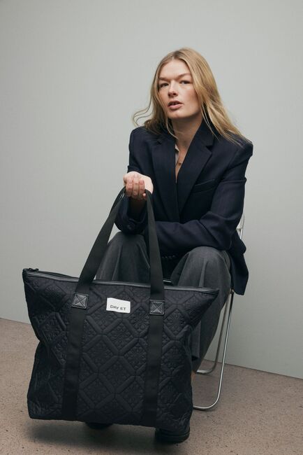 DAY ET Gweneth Floral Quilt Hoitolaukku M, Black