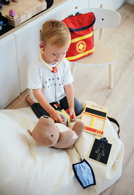 Small Foot Reppu Ensihoitolääkäri