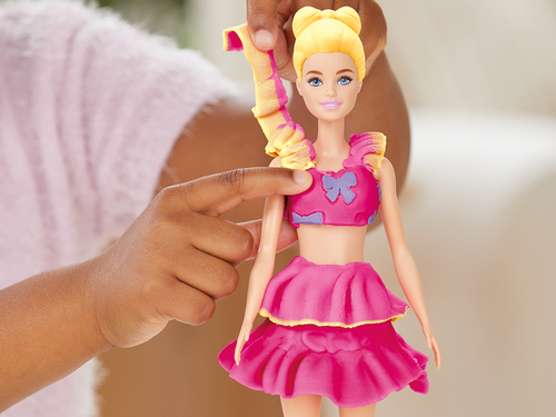Play-Doh Barbie Muovailuvaha + Nukke Röyhelöt & Rusetit